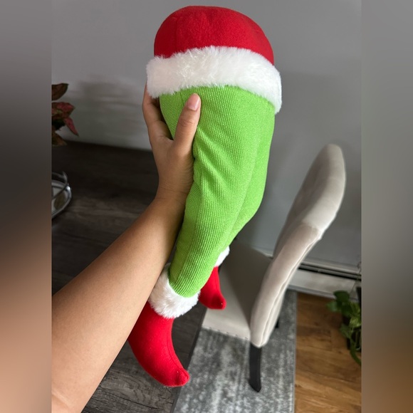 Grinch/Elf Legs Christmas Tree Decor - Picture 4 of 5